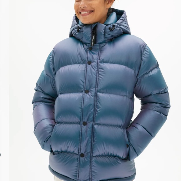 The Super Puff Iridescent! So cute! Open to offers (Size S)! - Picture 1 of 3